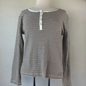 NWT Wear It Women’s Top Size 2